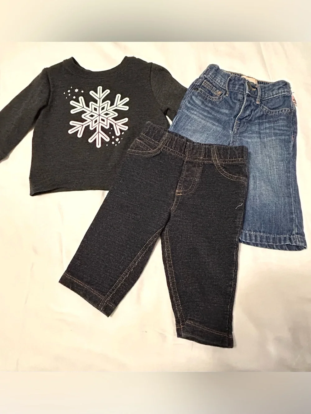 6 Month Girls Winter 3 Pieces Snowflake Sweatshirt Jeans Leggings Like New!